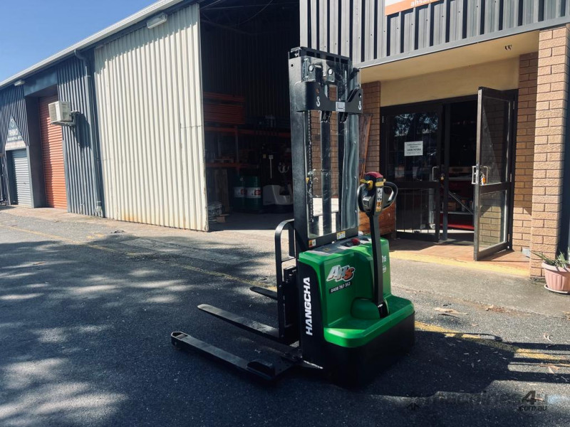 Lithium Stacker